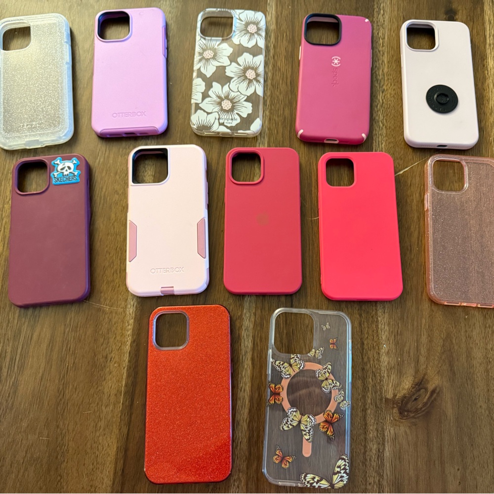 Lot of iPhone 12 Pro Max cases